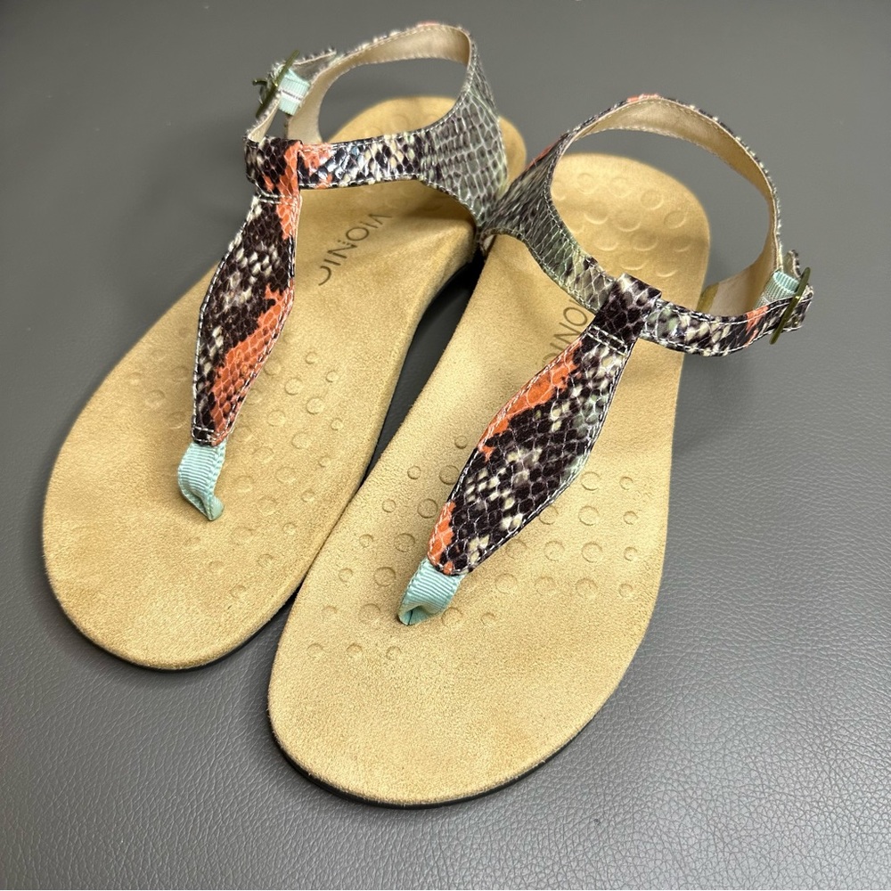 Vionic Snakeskin Pattern Leather T-Strap Multicolored Sandals Size 8 - Picture 2 of 13
